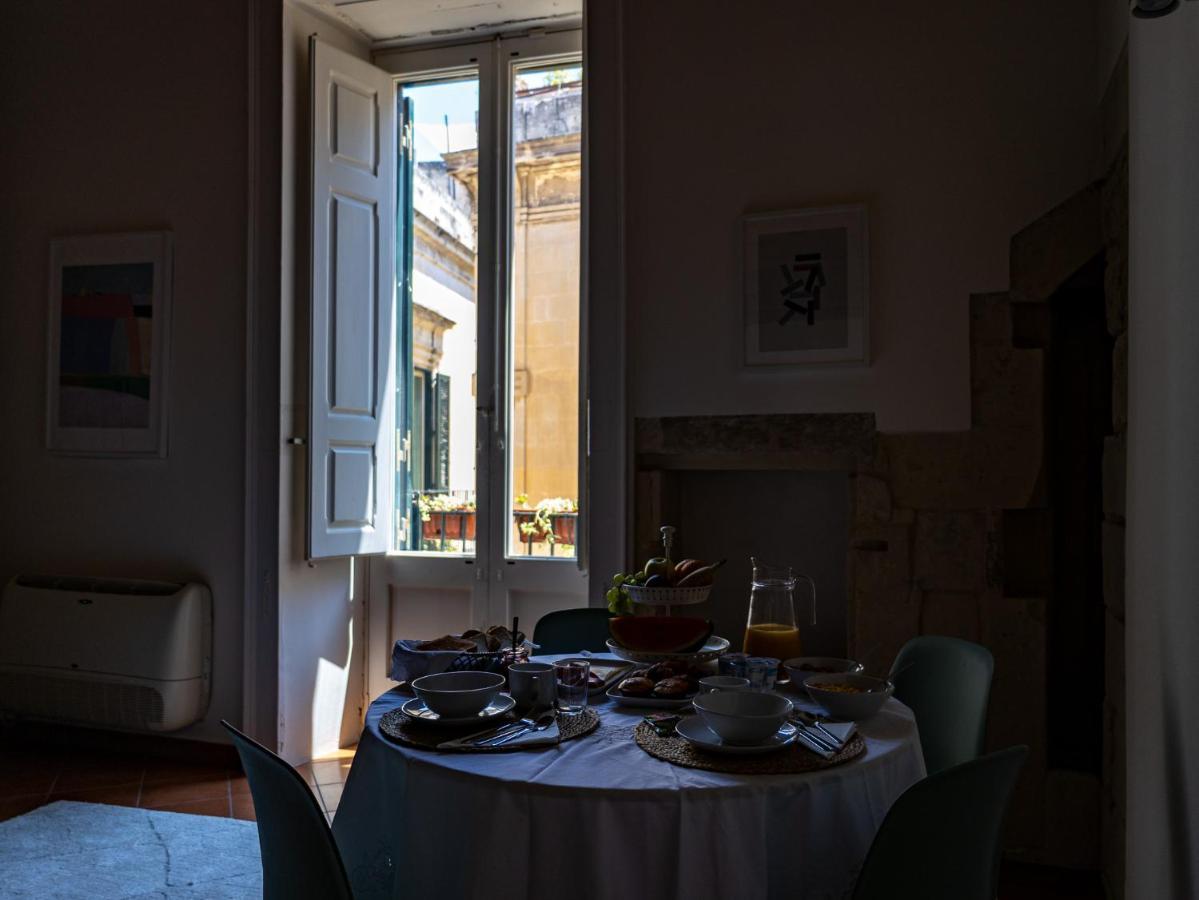 Palazzo Della Contessa - Suites & Breakfast Лечче Экстерьер фото