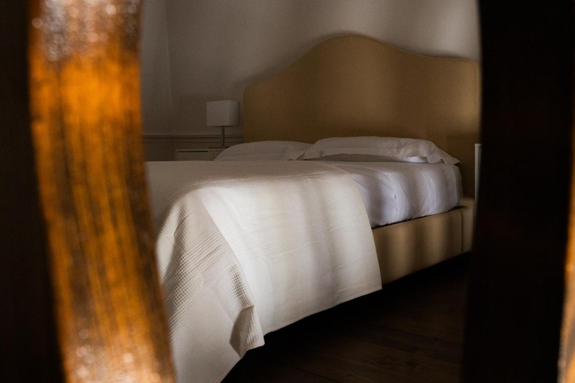 Palazzo Della Contessa - Suites & Breakfast Лечче Экстерьер фото